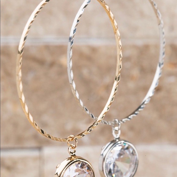 🔴 Crystal Brass Earrings - Picture 5 of 5